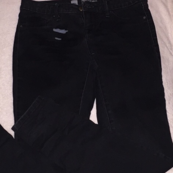 Black Curve Hugging Ripped Jeans Sexy Hot and Ready to Wear - Picture 3 of 4